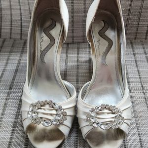 Nina Ivory Satin Wedges size 7.5